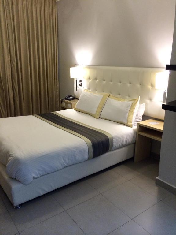 Crystal Suites Amman Exterior photo