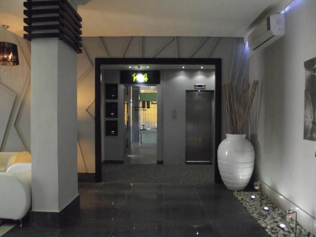 Crystal Suites Amman Exterior photo